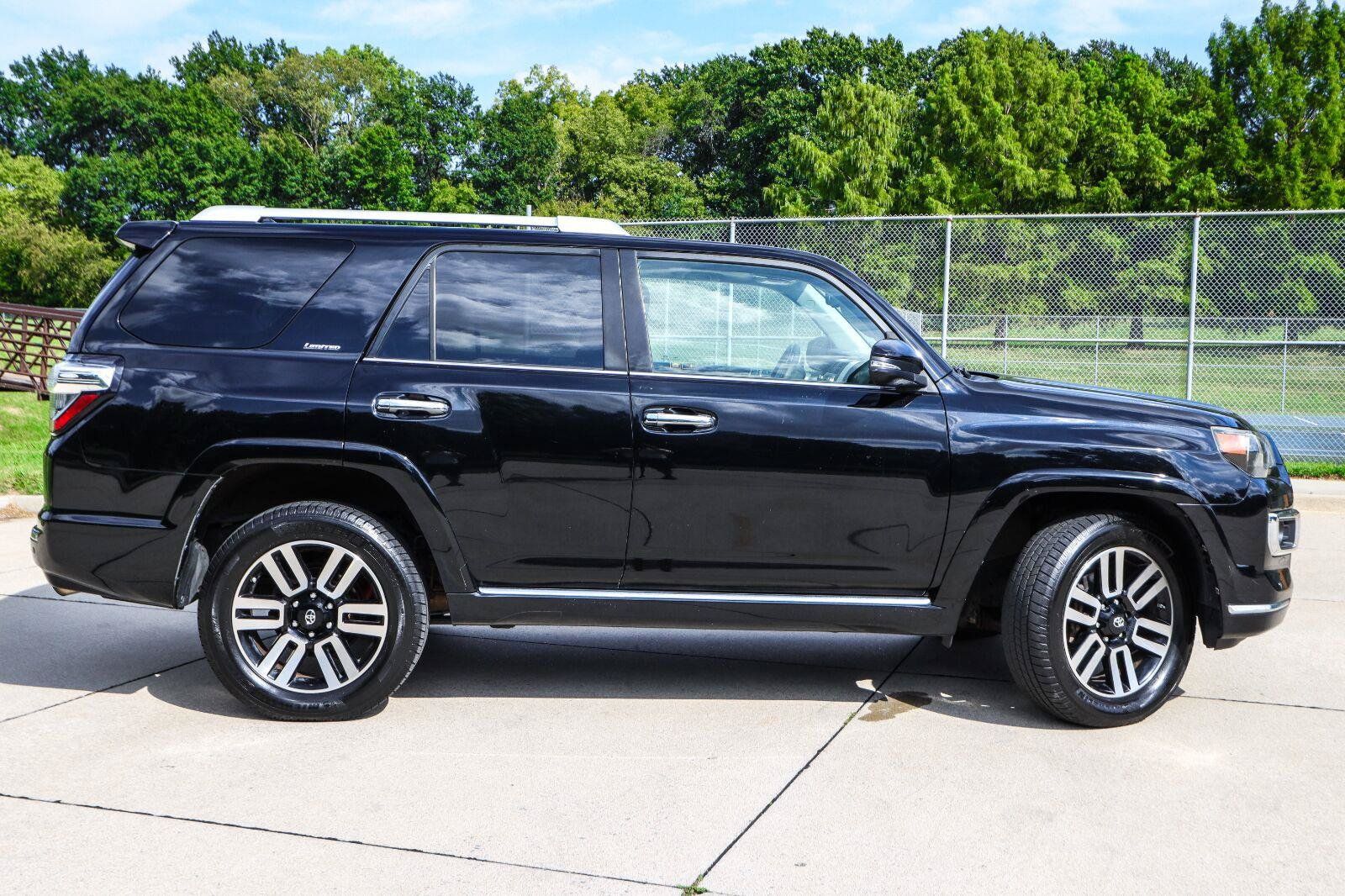 Used 2014 Toyota 4Runner Limited AWD/4WD image 5