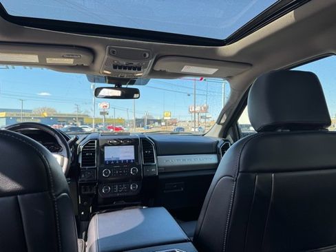 Used 2021 Ford F250 Lariat image 11