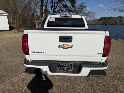 Used 2017 Chevrolet Colorado W/T w/ WT Convenience Package image 4