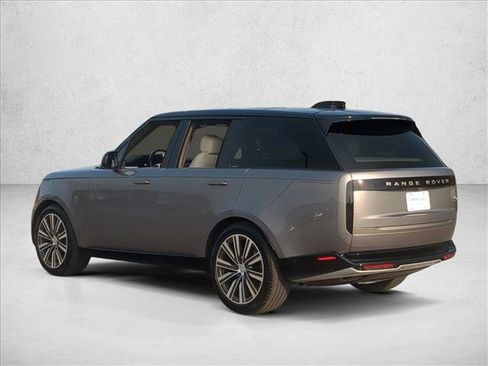 Used 2023 Land Rover Range Rover SE AWD/4WD image 7