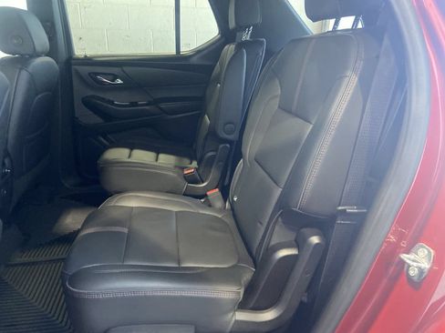 Used 2023 Chevrolet Traverse RS AWD/4WD image 26