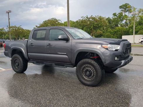 Used 2023 Toyota Tacoma SR5 AWD/4WD image 2