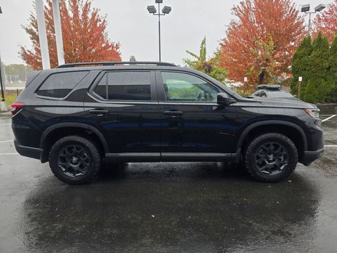 New 2025 Honda Pilot TrailSport image 6
