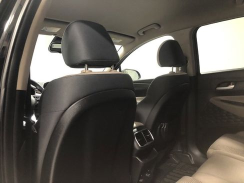 Used 2019 Hyundai Santa Fe SEL image 16