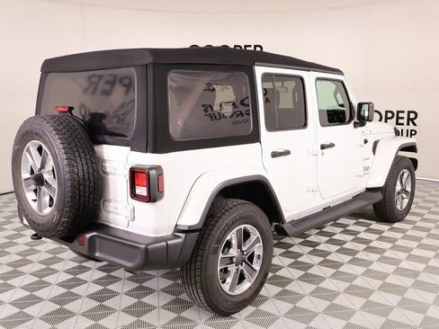 Used 2021 Jeep Wrangler Unlimited Sahara w/ Cold Weather Group AWD/4WD image 20