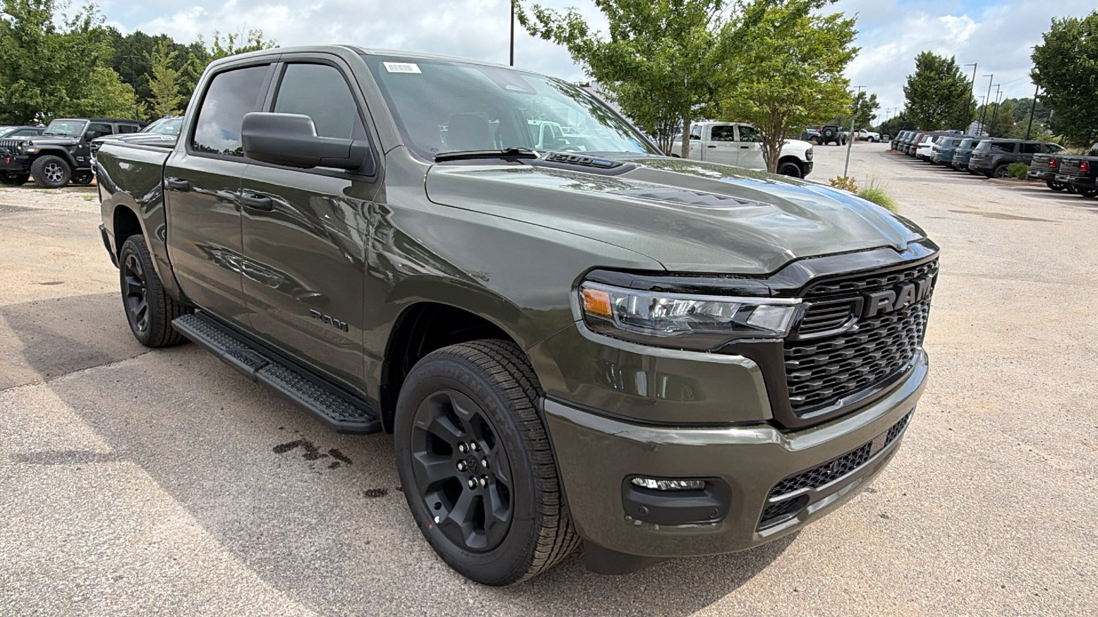 New 2026 RAM 1500 Express AWD/4WD image 5