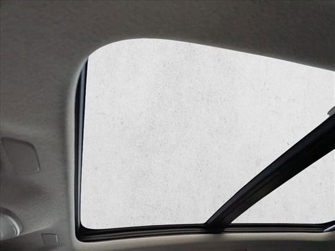 New 2026 Volvo XC40 B4 Plus w/ Climate Package image 5