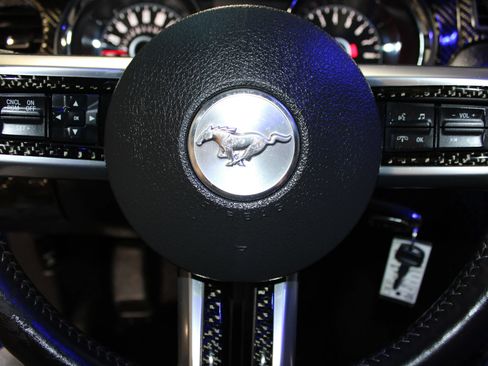 Used 2014 Ford Mustang GT RWD image 19