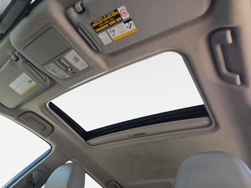 Used 2012 Toyota RAV4 Limited w/ Navigation Value Pkg image 31