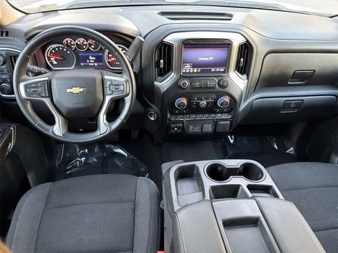 Used 2022 Chevrolet Silverado 1500 LT image 11