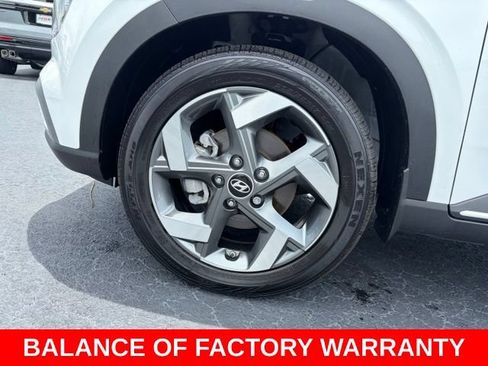 Used 2025 Hyundai Venue Limited FWD image 9