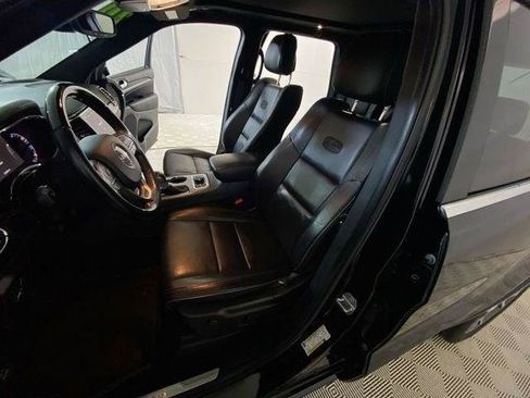 Used 2020 Jeep Grand Cherokee Overland AWD/4WD image 17