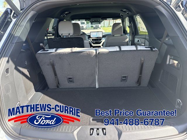 New 2027 Ford Explorer Active w/ Active Comfort Package RWD image 14