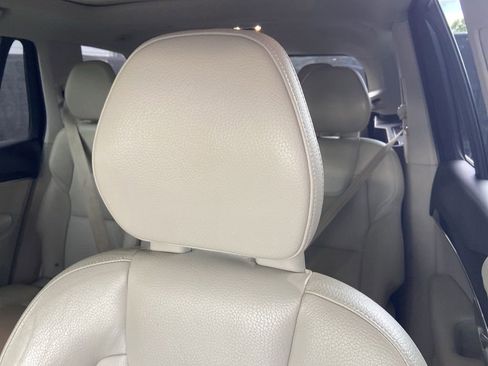 Used 2017 Volvo XC90 T6 Momentum w/ Vision Package AWD/4WD image 11