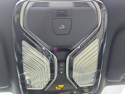 Used 2022 BMW 740i xDrive w/ M Sport Package image 62