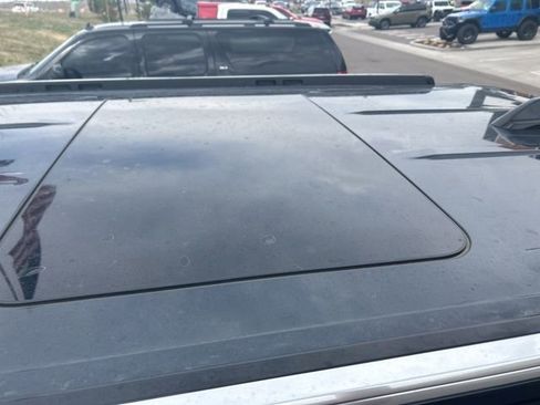 Used 2024 Jeep Wagoneer L Series III w/ Premium Group I image 11