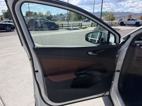 Used 2021 Volkswagen ID.4 Pro S w/ Gradient Package RWD image 11