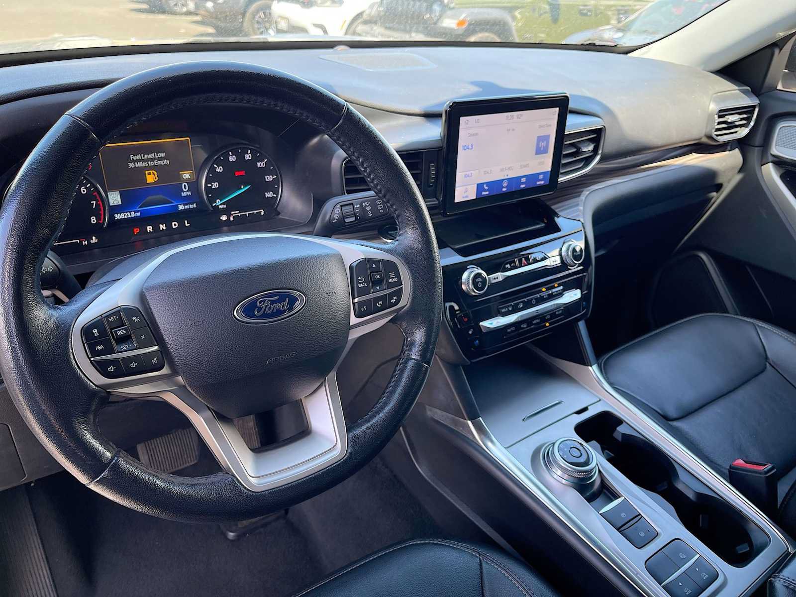 Used 2022 Ford Explorer Limited w/ Equipment Group 301A RWD image 18