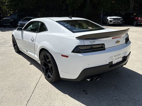 Used 2015 Chevrolet Camaro SS w/ Rear Vision Package RWD image 5