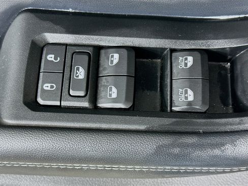 Used 2022 Jeep Grand Cherokee Limited 4xe image 15