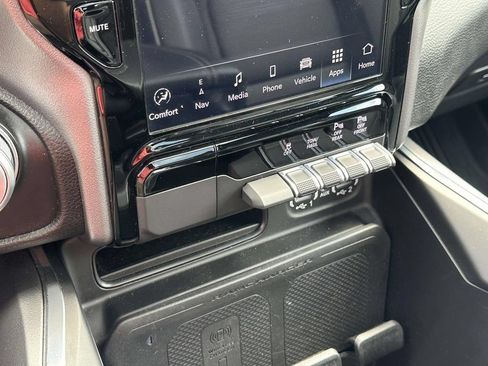 Used 2023 RAM 1500 Laramie AWD/4WD image 30