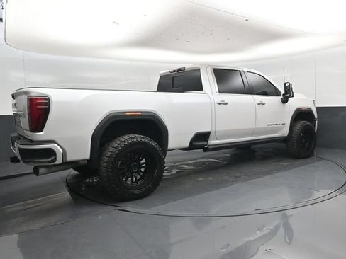 Used 2024 GMC Sierra 2500 Denali Ultimate AWD/4WD image 3