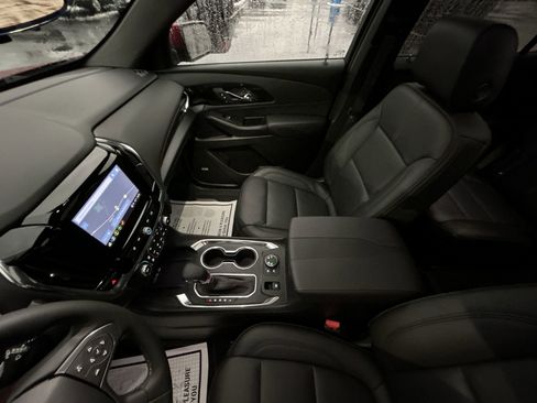 Used 2023 Chevrolet Traverse RS image 20