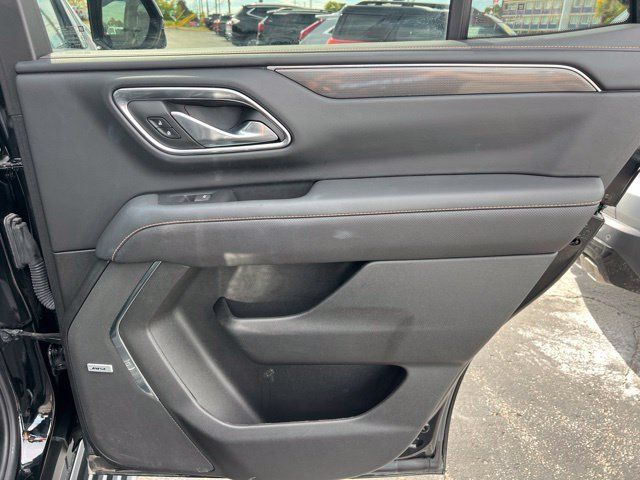 Used 2023 GMC Yukon AT4 w/ AT4 Premium Package AWD/4WD image 13