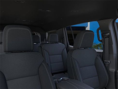 New 2026 Chevrolet Traverse LT image 25