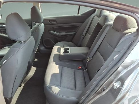 Used 2024 Nissan Altima 2.5 SV FWD image 27