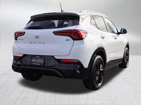 Used 2024 Buick Encore GX Sport Touring image 7