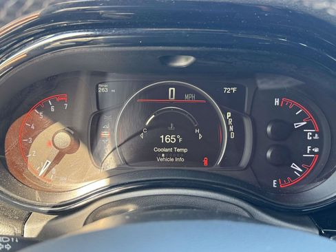 Used 2025 Dodge Durango GT AWD/4WD image 16