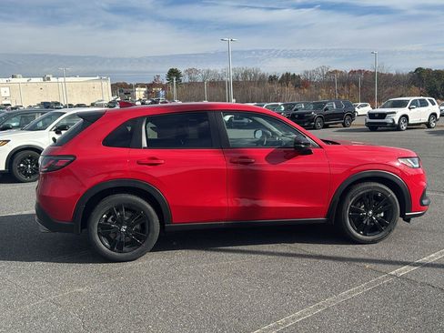 New 2026 Honda HR-V Sport image 3
