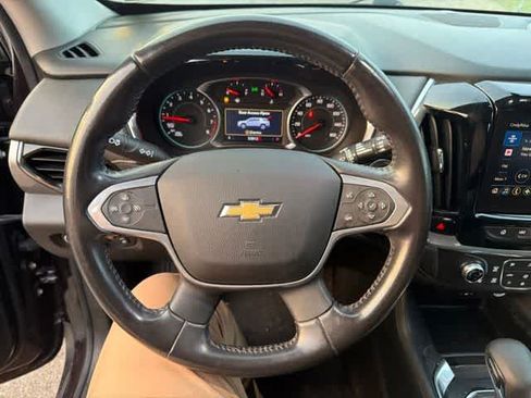 Used 2021 Chevrolet Traverse LT AWD/4WD image 21