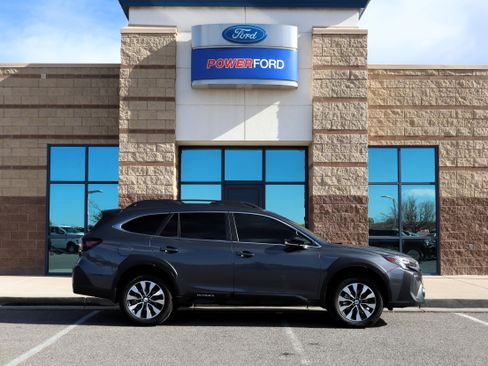 Used 2025 Subaru Outback Limited image 5