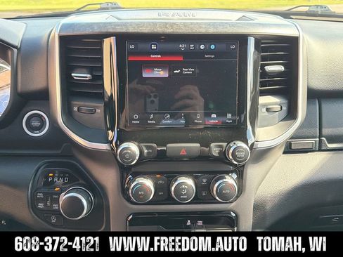 Used 2022 RAM 1500 Big Horn AWD/4WD image 18