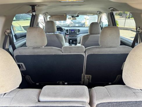 Used 2019 Honda Pilot LX image 25