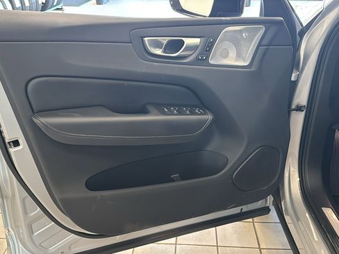 Used 2024 Volvo XC60 T8 Ultimate AWD/4WD image 21