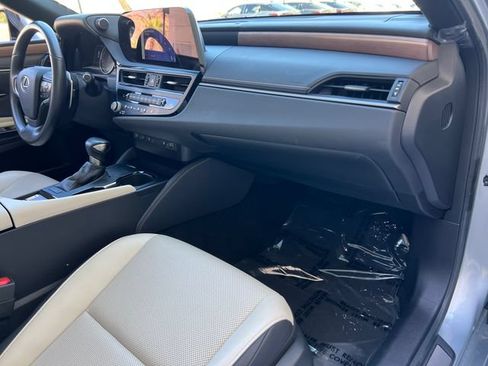 Used 2025 Lexus ES 350 w/ Premium Package FWD image 50
