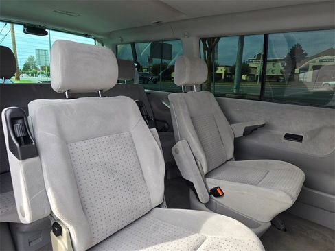 Used 2001 Volkswagen Eurovan GLS image 12