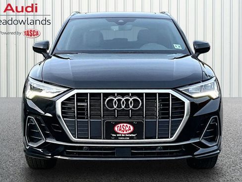 Used 2025 Audi Q3 2.0T Premium w/ Convenience Package AWD/4WD image 2