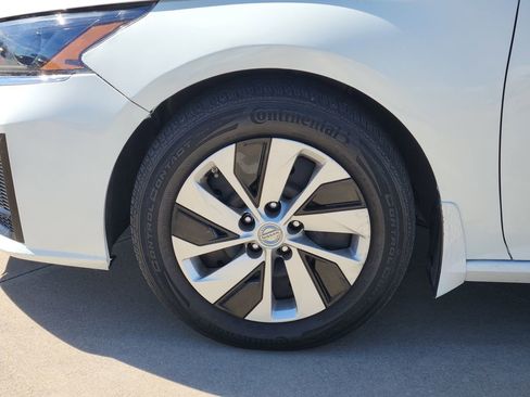 Used 2024 Nissan Altima 2.5 S image 13