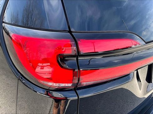 Used 2024 Chrysler Pacifica Touring-L FWD image 43