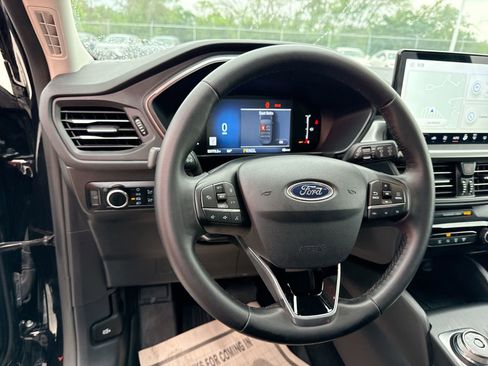 Used 2024 Ford Escape Active w/ Tech Pack #1 FWD image 11