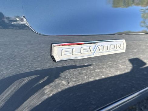 New 2026 GMC Sierra 1500 Elevation image 32