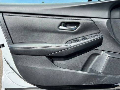 Used 2023 Nissan Sentra SV image 12