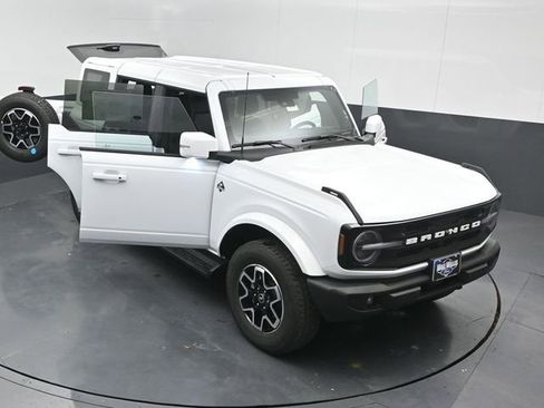 New 2025 Ford Bronco Outer Banks image 25