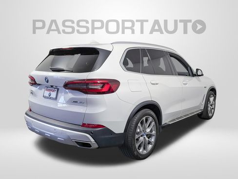 Used 2022 BMW X5 xDrive45e w/ Executive Package AWD/4WD image 7