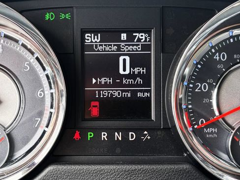 Used 2013 Chrysler Town & Country Touring-L w/ Driver Convenience Group FWD image 20