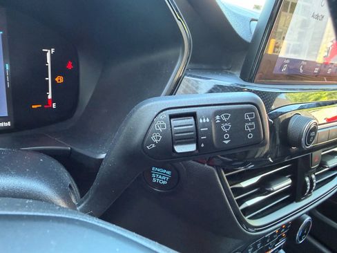 Used 2024 Ford Escape ST-Line AWD/4WD image 32